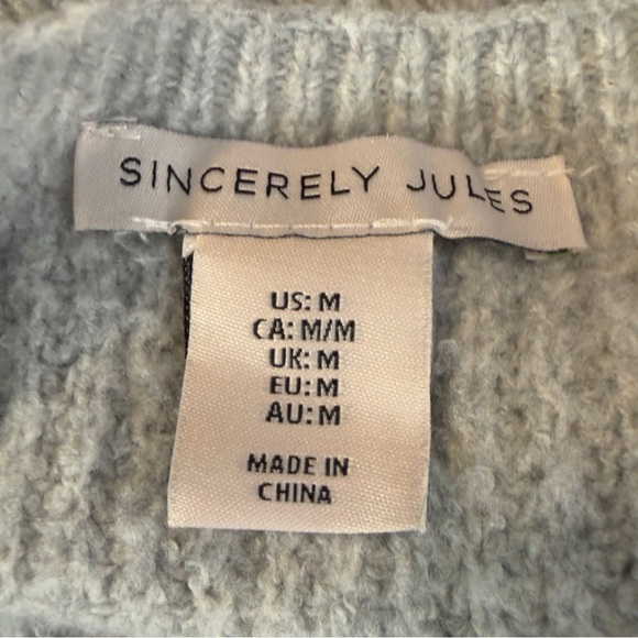 Sincerely Jules light blue knit sleeveless v-neck shirt Women’s size medium | aj - Picture 3 of 5